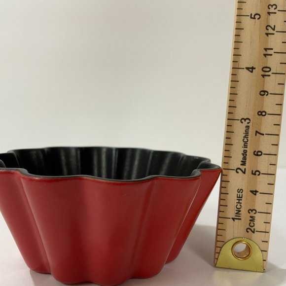 New Maxwell & Williams, Non-Stick Microstoven 5 In. Fluted Flan Pan, Set of 5 - Picture 7 of 8